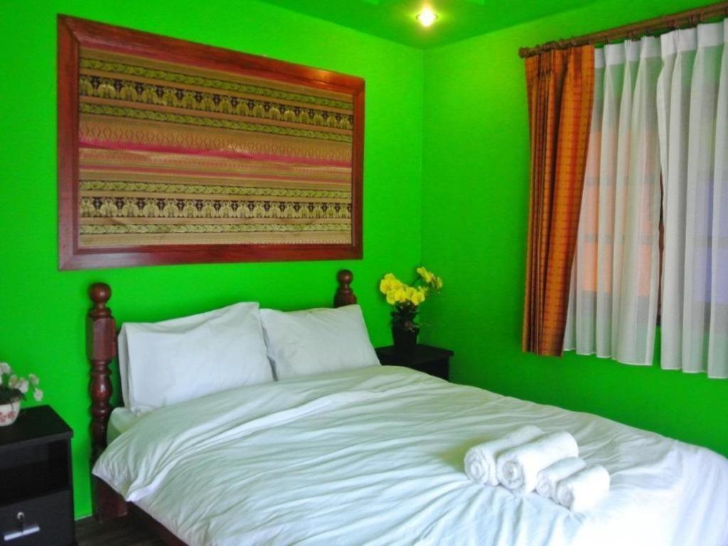 ฮิมาวาริ เรสเทอรองต์ แอนด์ คอตเทจ Hotel บ้านหนองหิน ภายนอก รูปภาพ