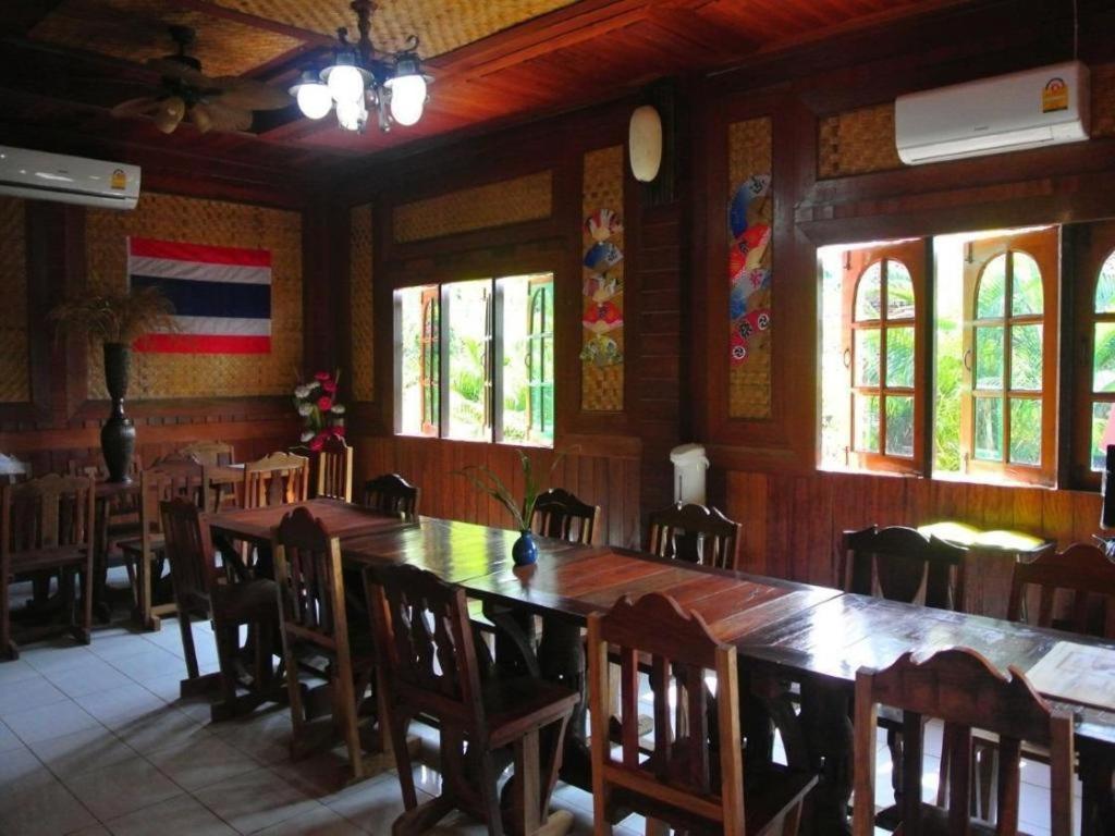 ฮิมาวาริ เรสเทอรองต์ แอนด์ คอตเทจ Hotel บ้านหนองหิน ภายนอก รูปภาพ