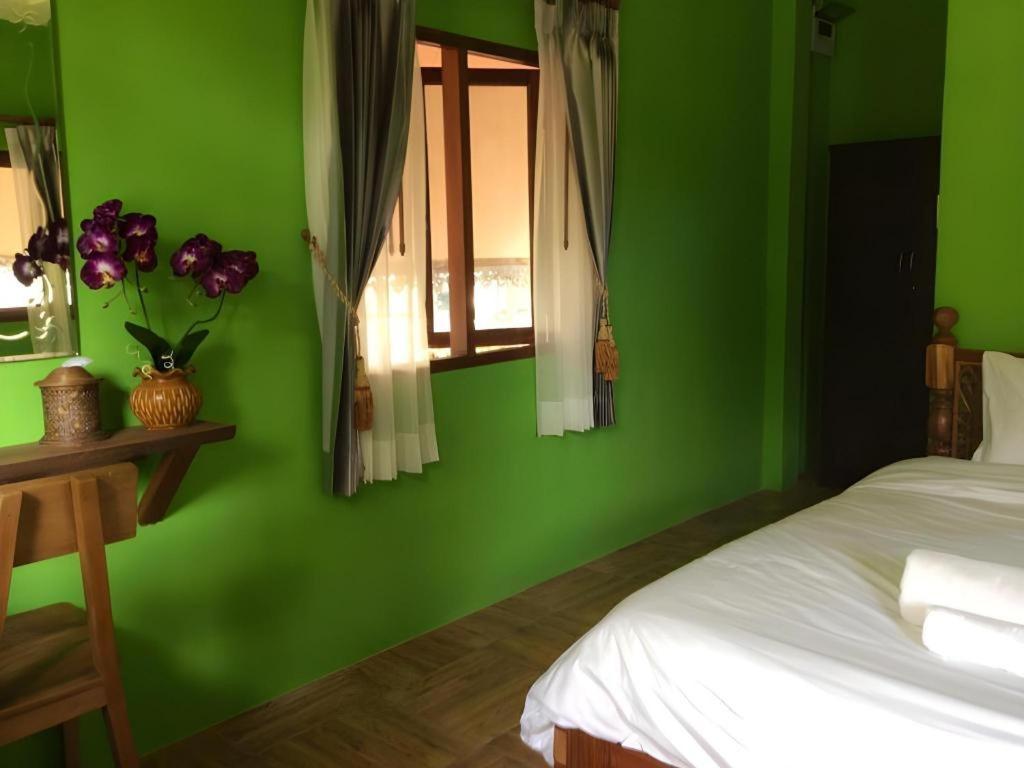 ฮิมาวาริ เรสเทอรองต์ แอนด์ คอตเทจ Hotel บ้านหนองหิน ภายนอก รูปภาพ